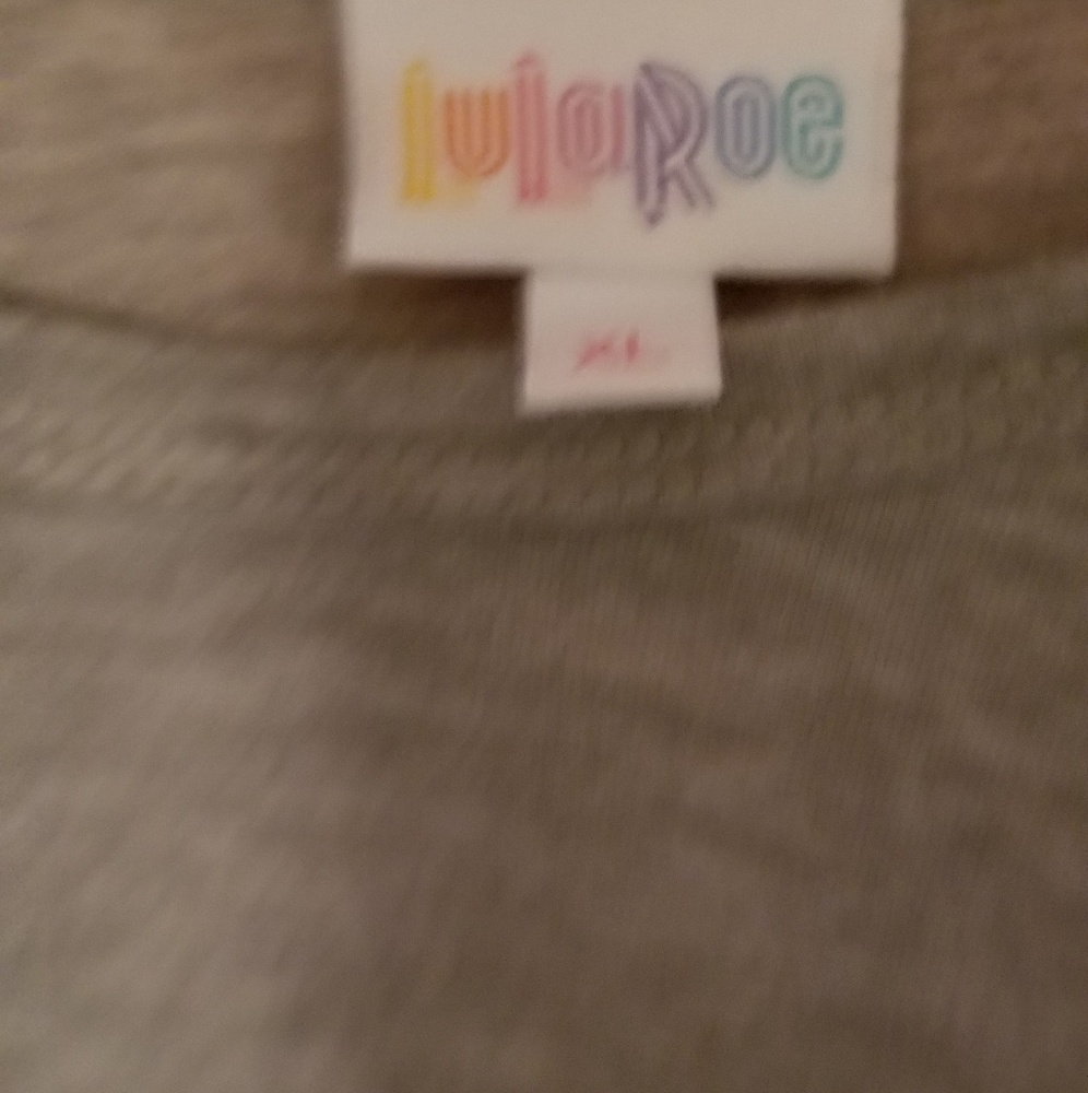 Very cute lularoe top
